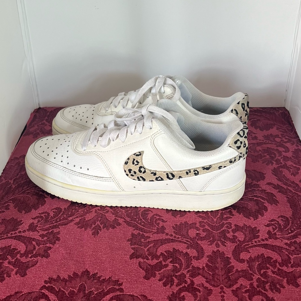Nike Court Vision Low Shoes Womens Size 8 White Casual Sneakers DD9665-100